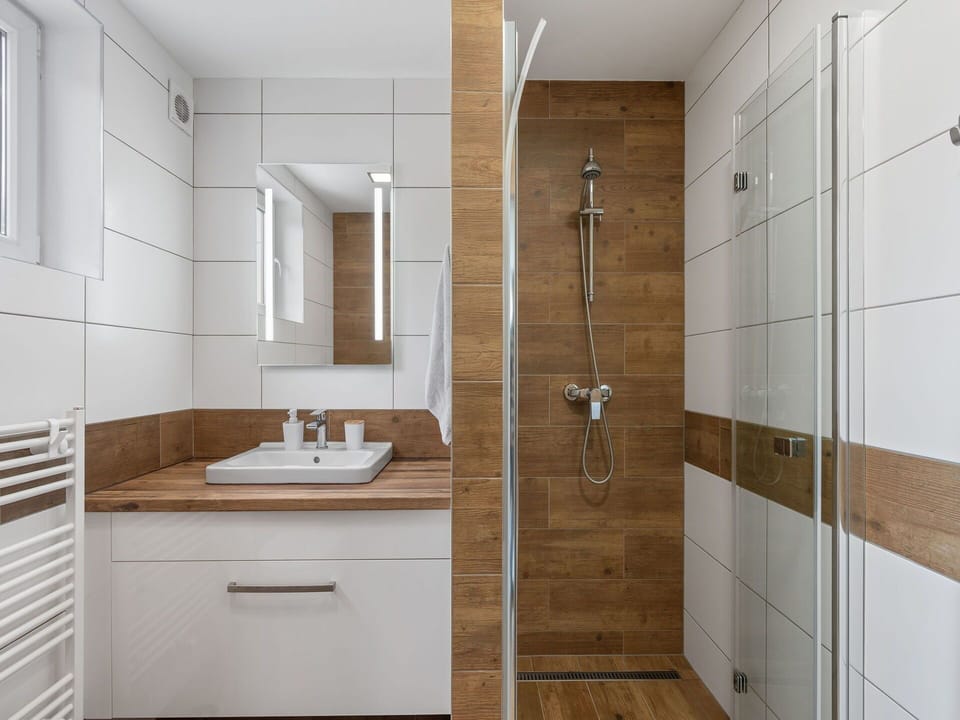 Flooring, Wall, Floor, Plumbing Fixture, Bathroom, Interior Design, Bathroom Sink, Sink, Plumbing, Tap