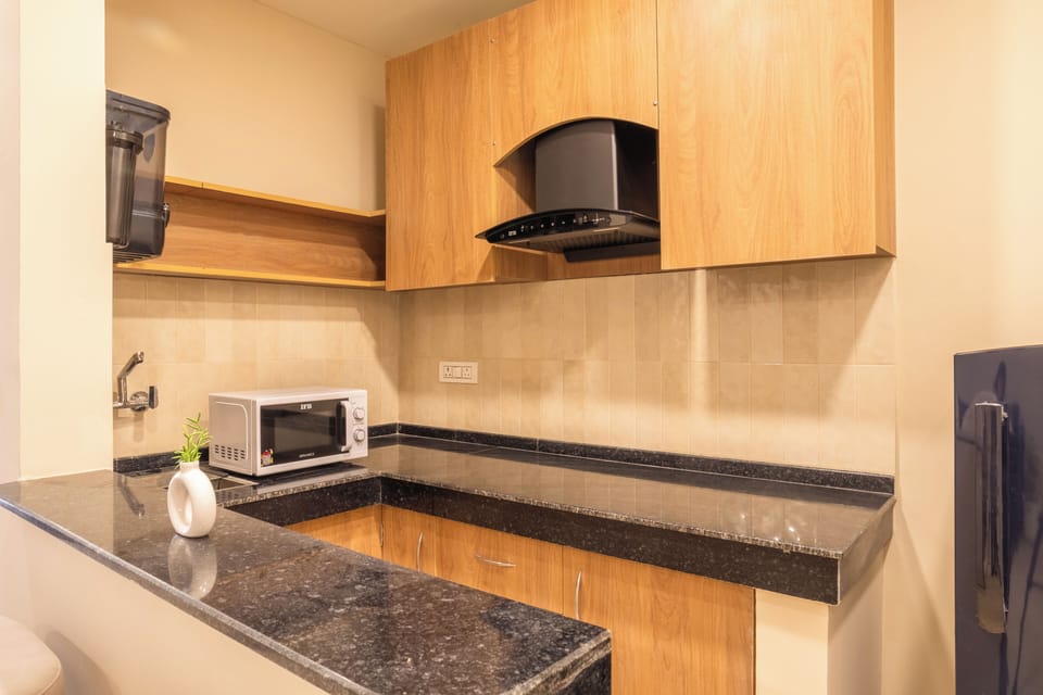 Studio, City View | Private kitchen | Fridge, microwave, oven, dishwasher