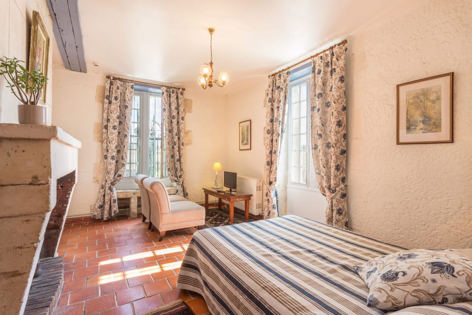 Classic Double Room | Premium bedding, individually decorated, individually furnished, desk