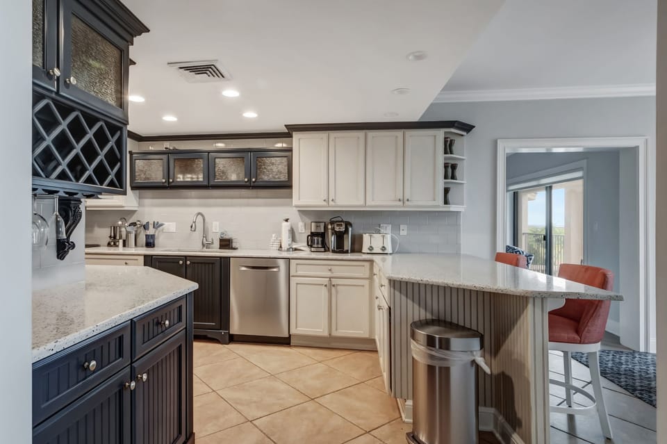 Villa, Multiple Beds, Golf View (1080 Lighthouse I) | Private kitchen | Fridge, microwave, oven, stovetop