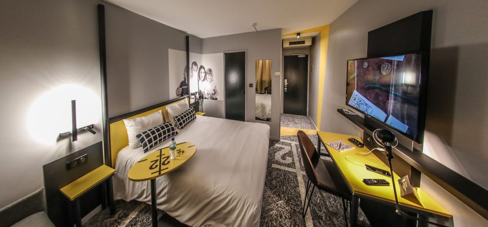 Standard Room, 1 Double Bed | In-room safe, desk, soundproofing, free WiFi