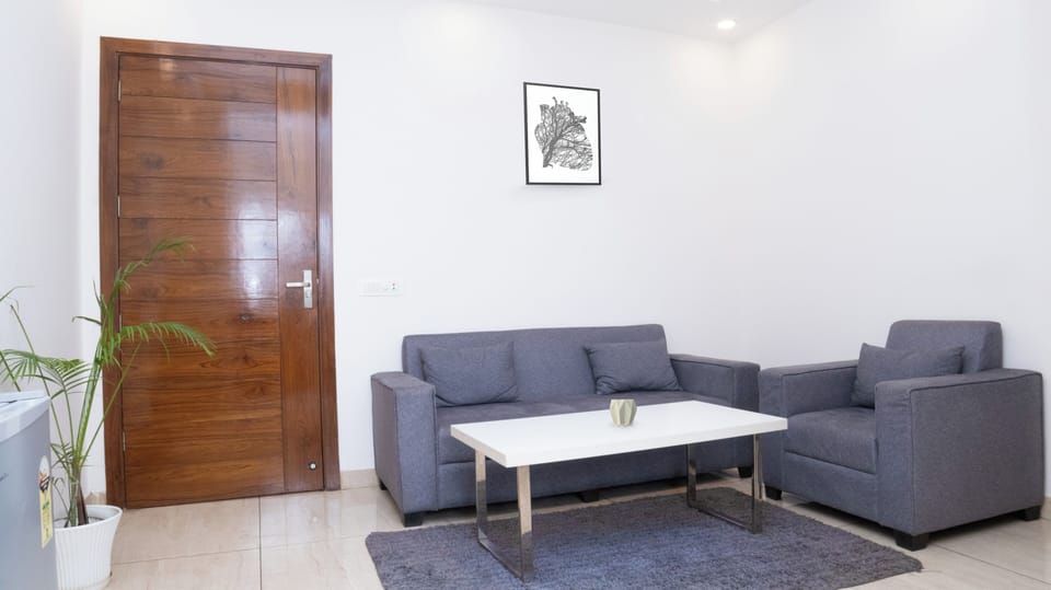 Studio, City View | Living area