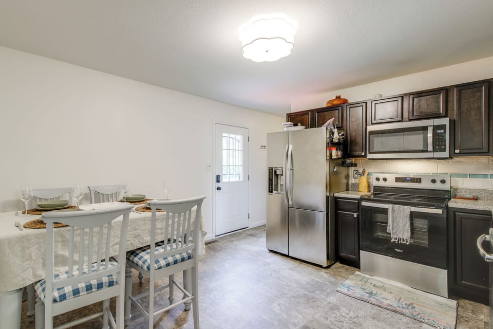 House (2 Bedrooms) | Interior