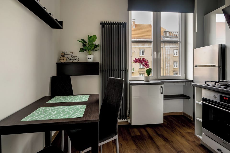 Apartment, City View | Private kitchen | Electric kettle