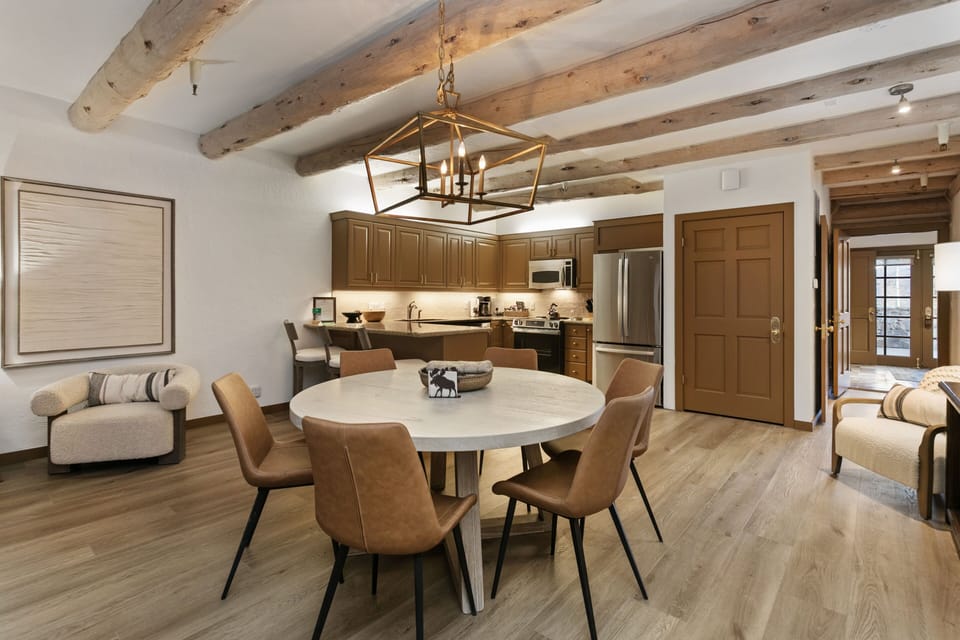 Condo, 2 Bedrooms | Interior