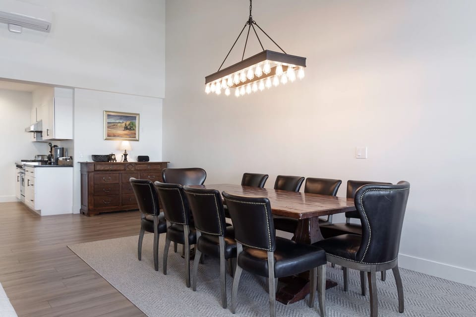 Condo, 3 Bedrooms | Dining