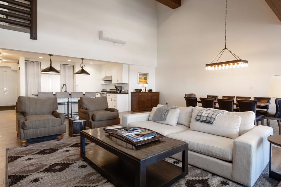 Condo, 3 Bedrooms | Living area | Smart TV