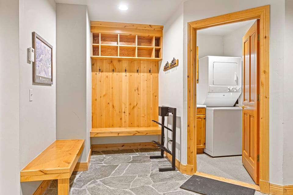 Condo, 2 Bedrooms | Interior