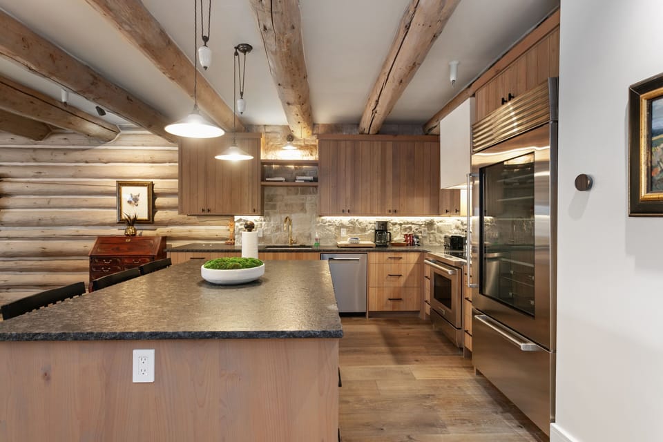 Condo, 2 Bedrooms | Private kitchen | Fridge, oven, coffee/tea maker, toaster
