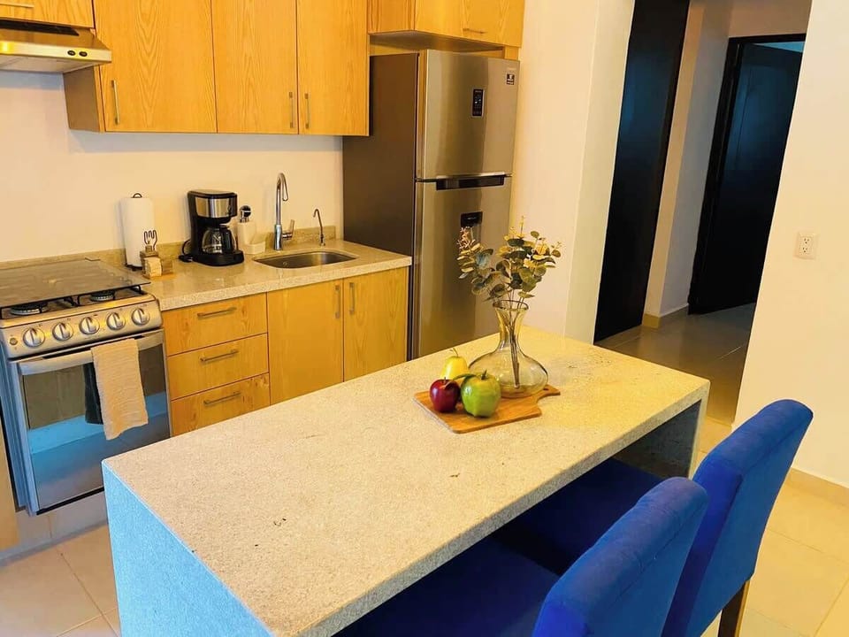 Breakfast bar / laptop-friendly workspace