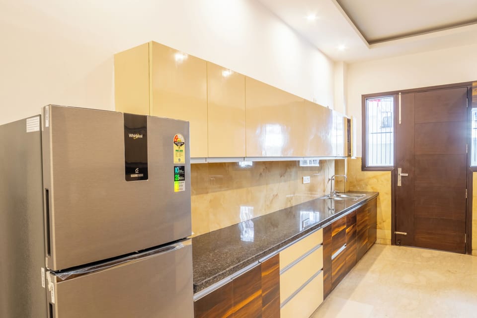 Studio, City View | Private kitchen | Fridge, microwave, oven, dishwasher
