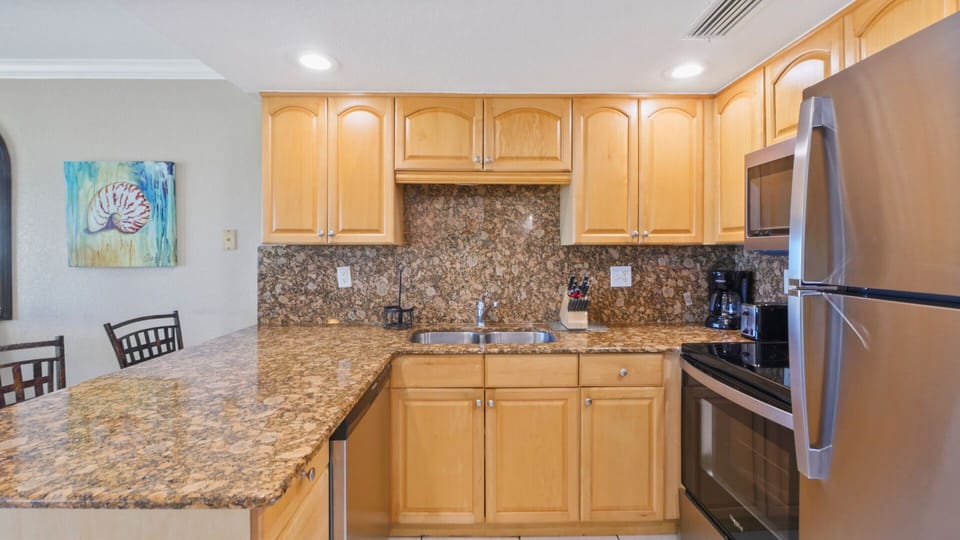 South Beach Room 507 Kitchen