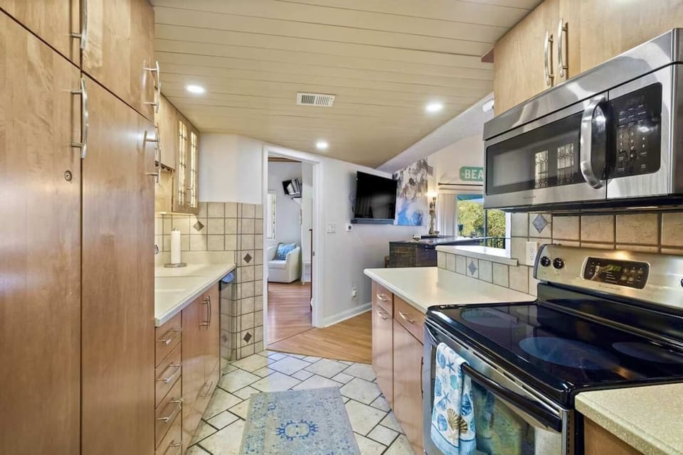 Modern cabinetry and appliances