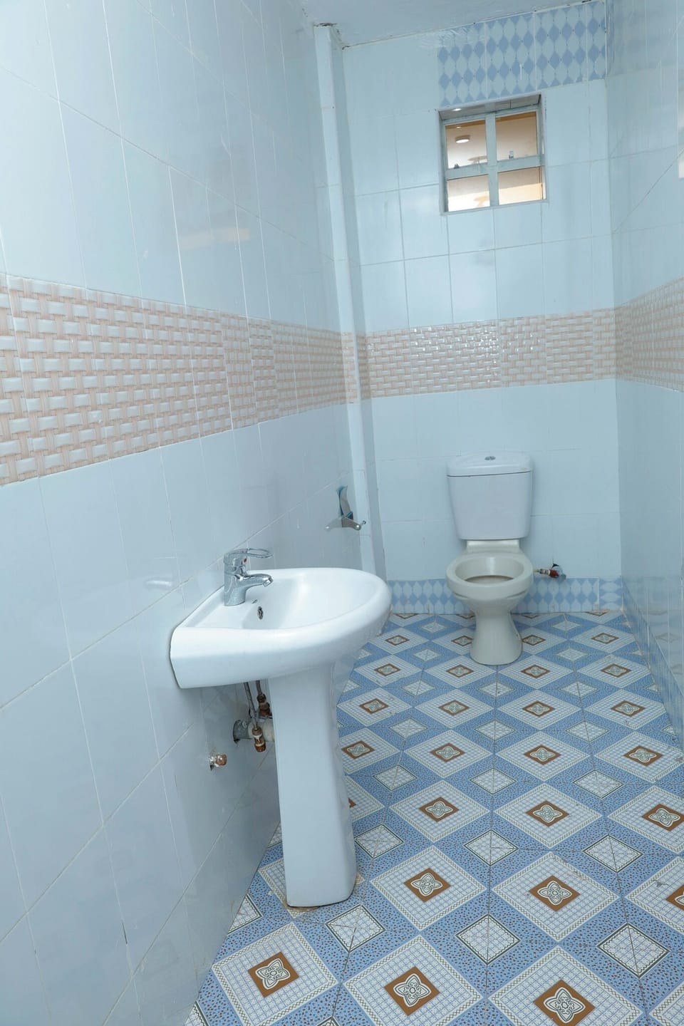 Deluxe Double Room, City View | Bathroom | Shower, free toiletries, slippers, towels