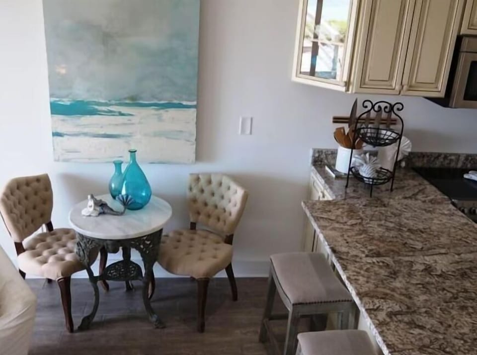 Condo, 1 Double Bed (Ramsgate 2) | Dining