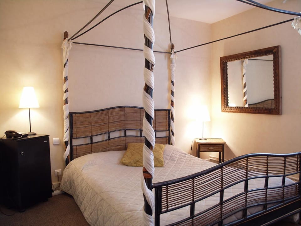 Premium bedding, in-room safe, soundproofing, iron/ironing board