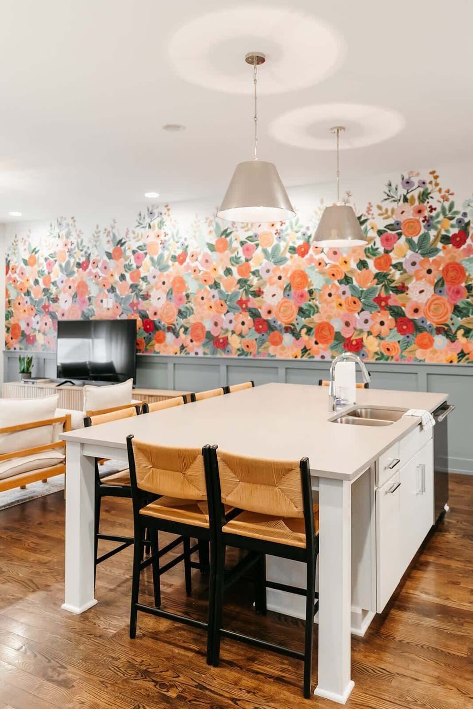 Large island perfect for staying in and enjoying a home cooked meal!