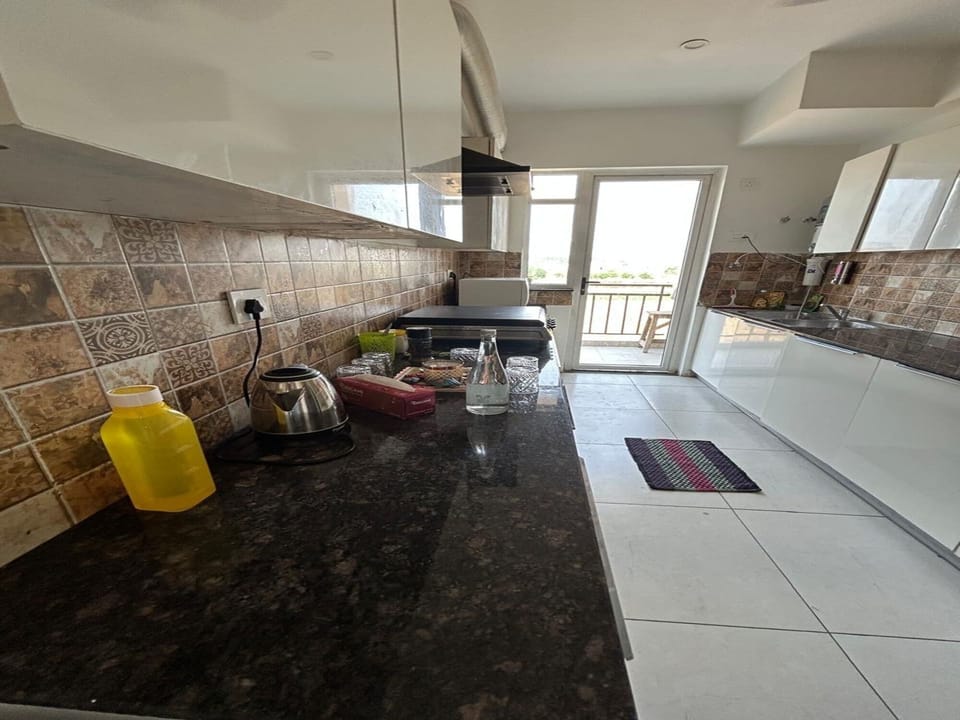 Apartment, 3 Bedrooms, Accessible, Smoking | Interior