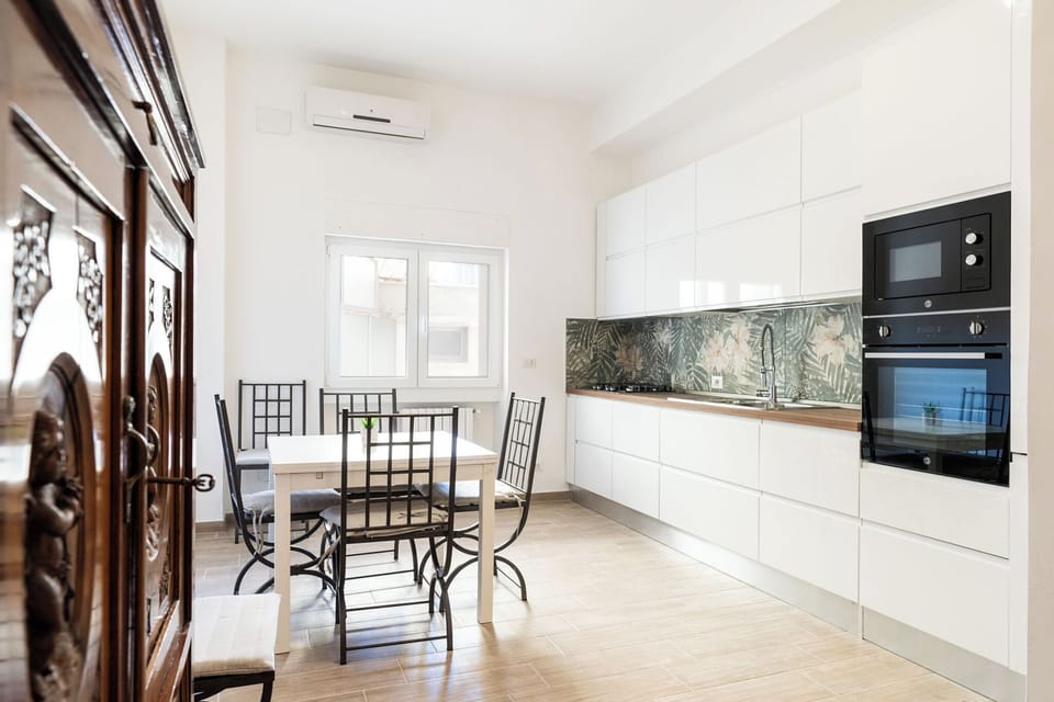 Standard Apartment, 2 Bedrooms (Apartment) | Dining room
