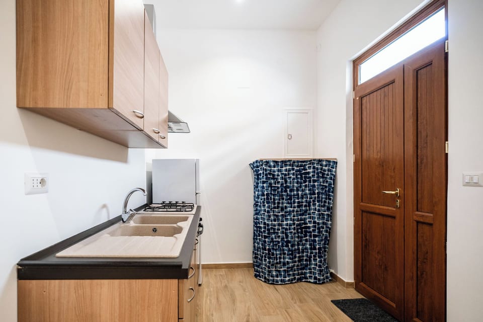 Standard Apartment, 2 Bedrooms (Apartment) | Private kitchen | Oven, stovetop, cookware/dishes/utensils