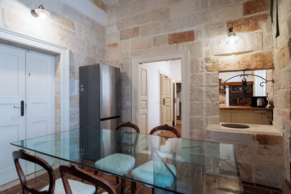 Standard Apartment, 2 Bedrooms (Apartment) | Dining room