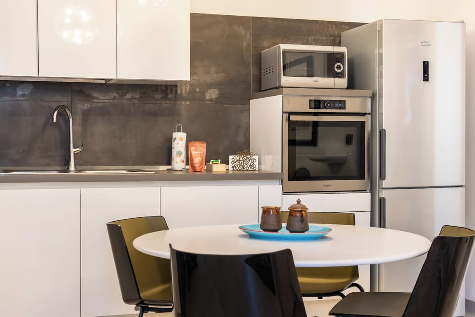 Comfort Apartment, 2 Bedrooms (Apartment) | Dining room