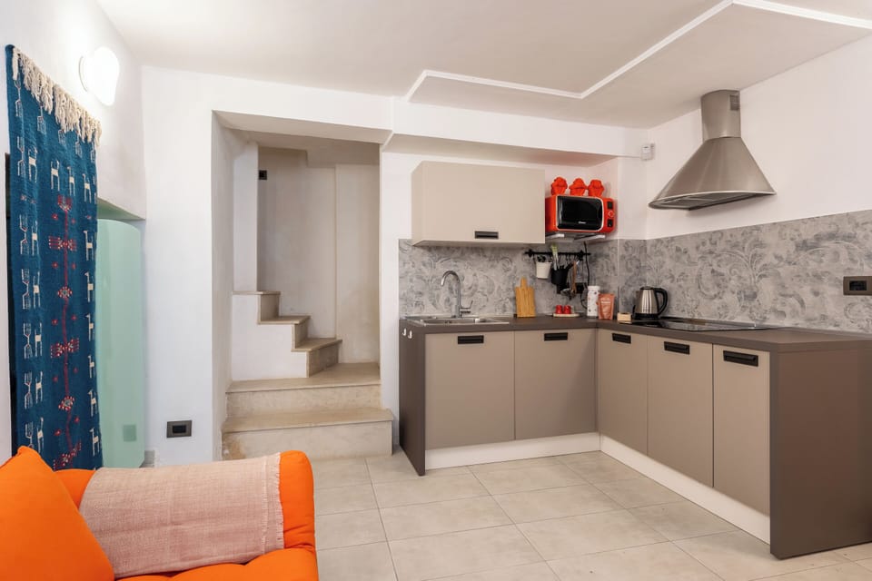 Comfort Apartment, 2 Bedrooms (Apartment) | Private kitchen | Fridge, microwave, stovetop, espresso maker