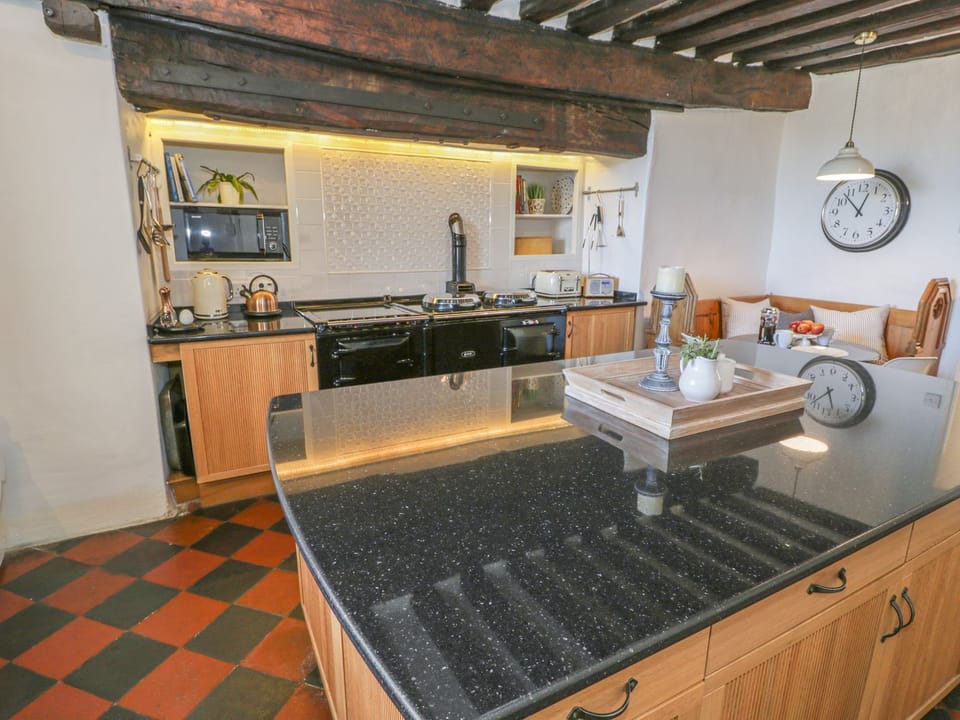 Dishwasher, cookware/dishes/utensils