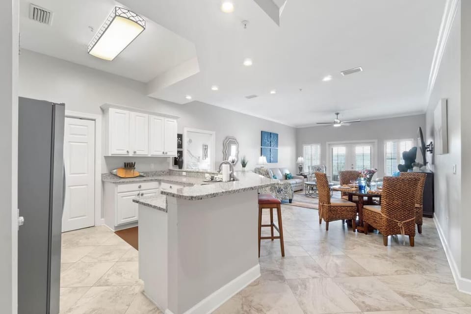 Condo, Multiple Beds (Pavilion Palms 203C) | Interior