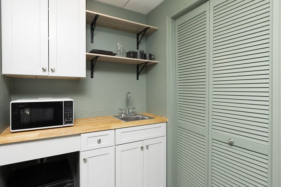 A perfect kitchenette for the weekend!