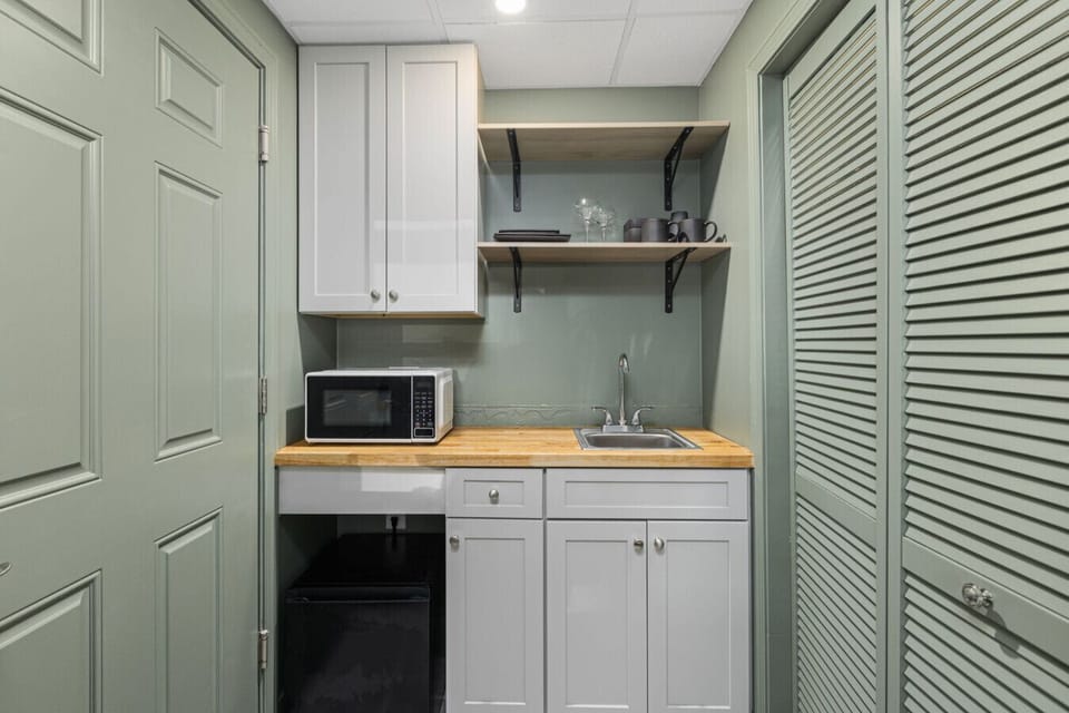 A perfect kitchenette for the weekend!