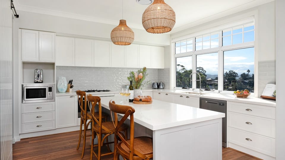 Kiarama | Chefs kitchen | Breakfast bar | Butlers pantry