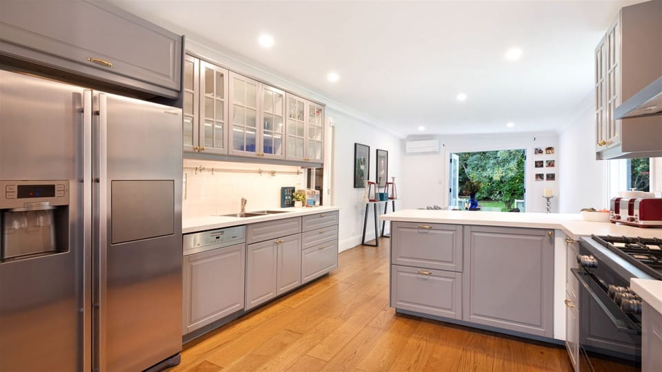 Glenbrae | Chef's kitchen | Dishwasher