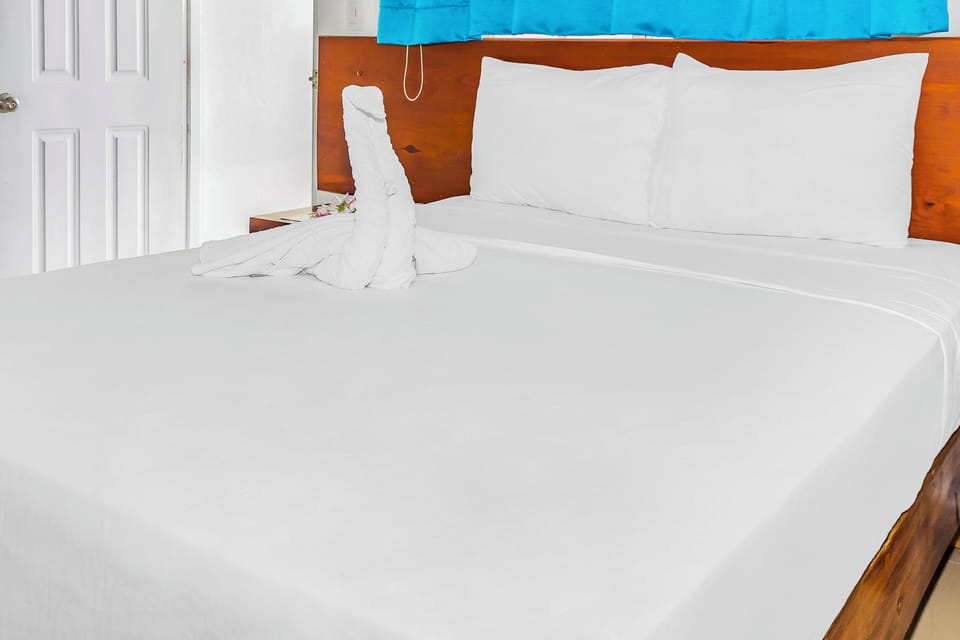 Room, Balcony, Bay View | Blackout drapes, iron/ironing board, free WiFi, bed sheets