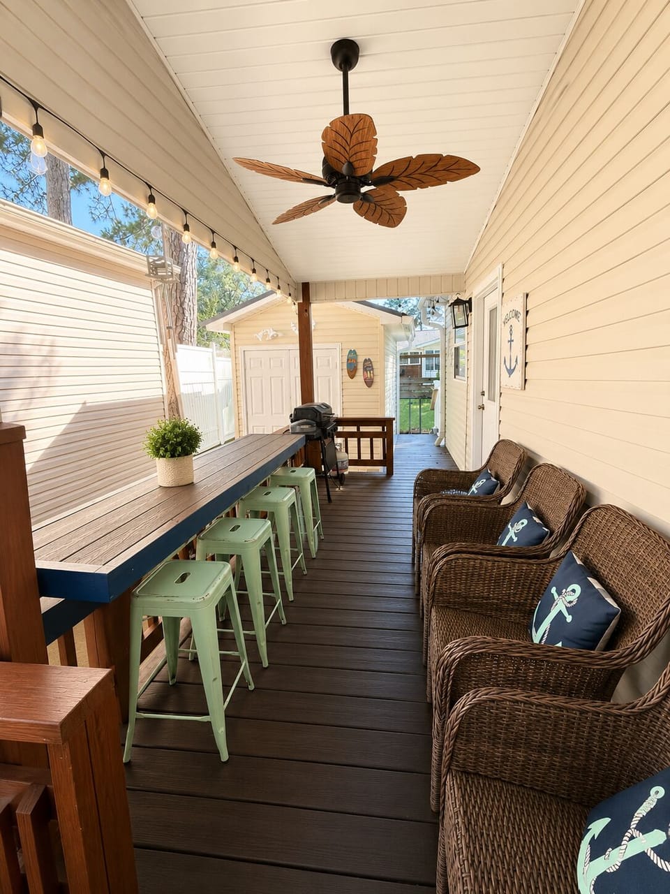Front Porch dining area