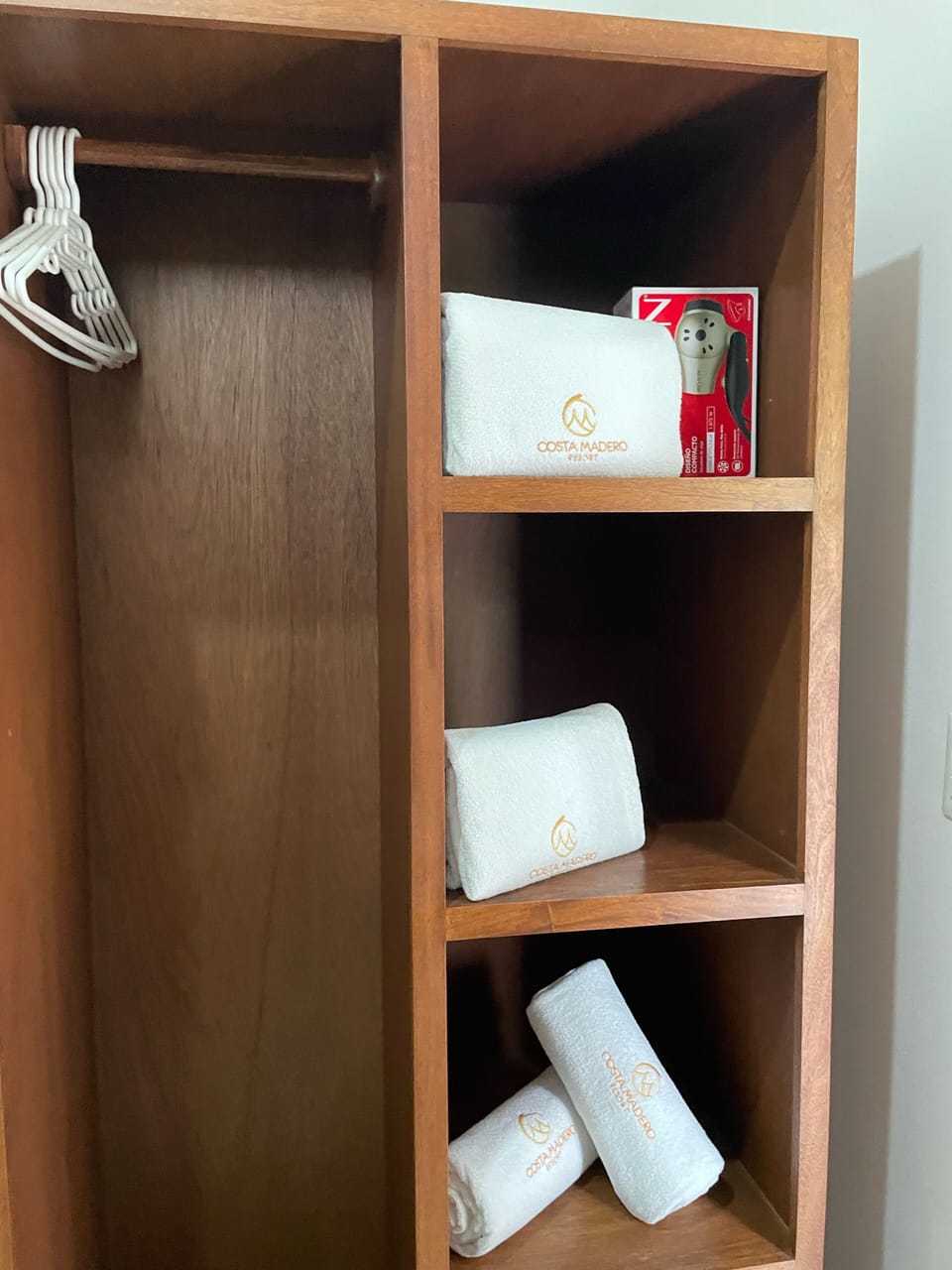 Room, 1 King Bed | Premium bedding, down comforters, in-room safe, free WiFi