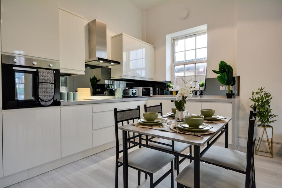 Apartment | Dining