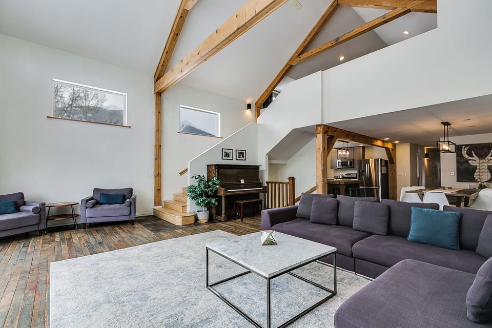 Plenty of room for every one to enjoy some down time after a great day! 