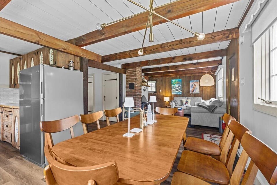 Alpenglow Chalet: Beautiful 4BR w/Pool+Pickleball (5683)