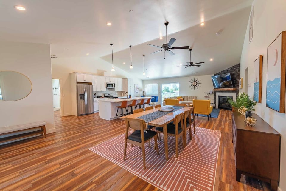House, Multiple Beds, Patio, Garden View (Blue Moon Escape) | Interior