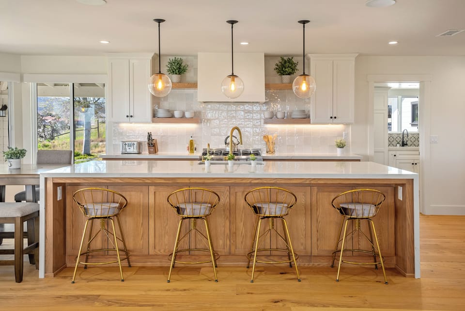 House, Multiple Beds, Pool Access, Pool View (Mira Vista Manor) | Private kitchen