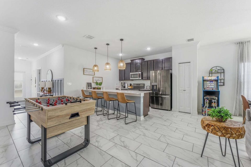 Open-concept spaces, ideal for spending time with family and friends.