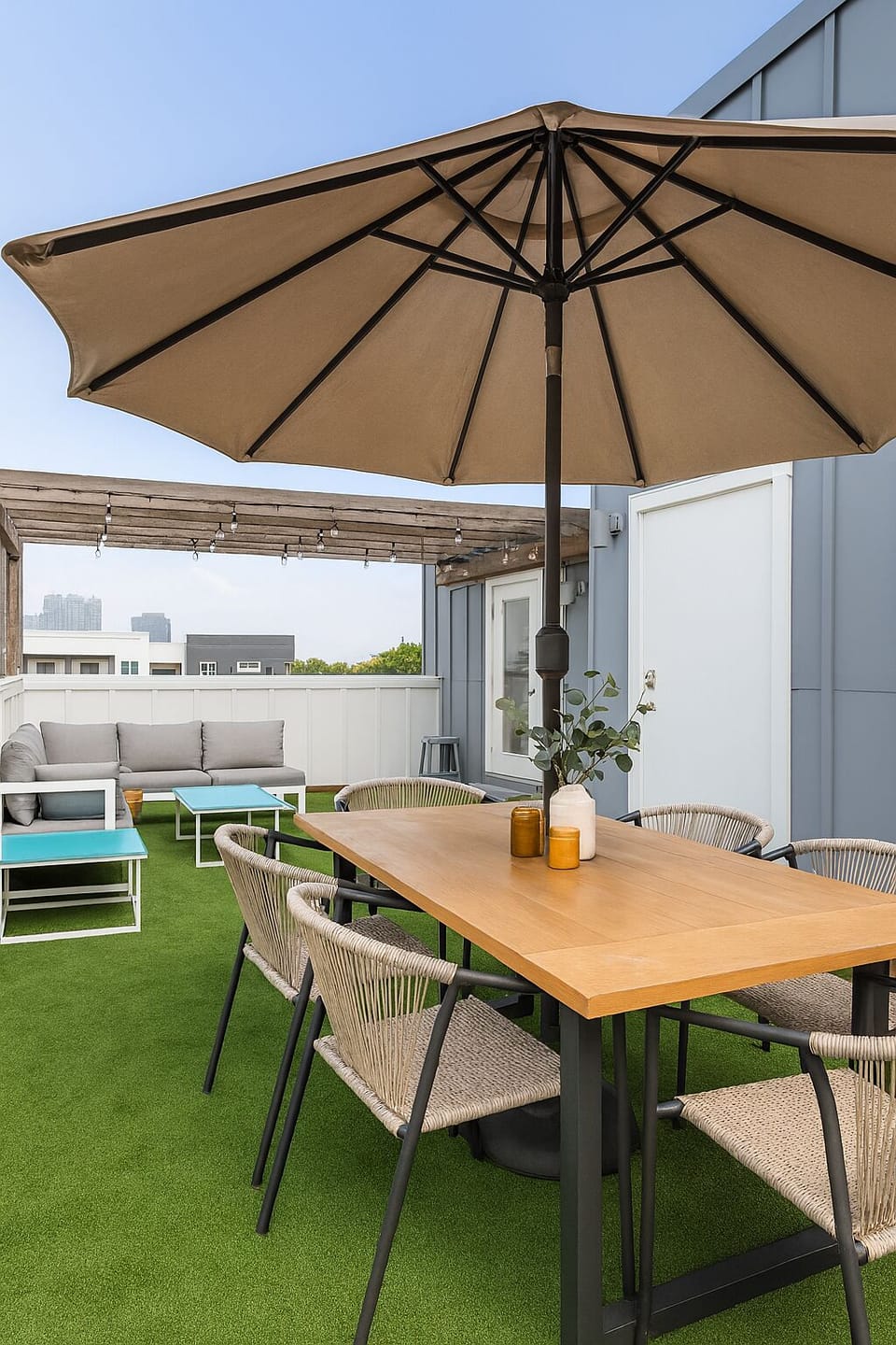 Outdoor dining