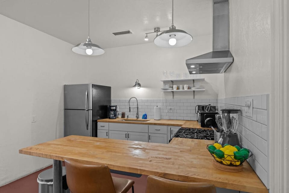 1447 Kitchen