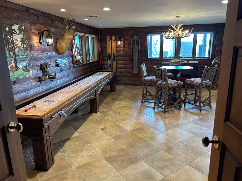 Arcade shuffleboard, hightop table, +