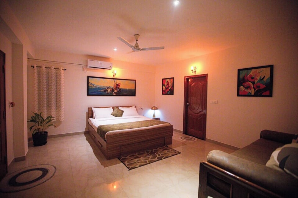 Classic Double Room, Balcony, City View | Bed sheets