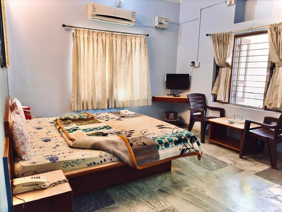 Deluxe Room, Balcony | Free WiFi