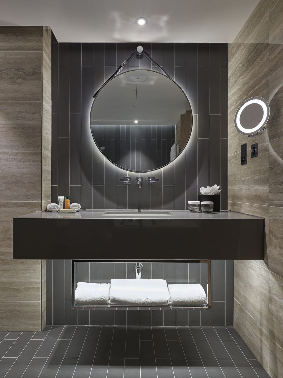 Rainfall showerhead, free toiletries, hair dryer, towels