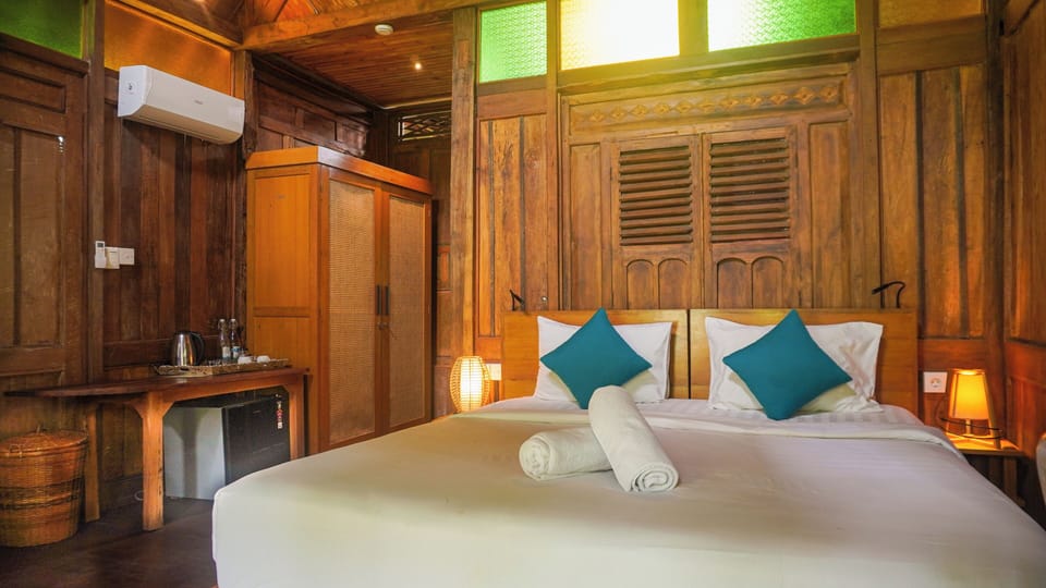 Deluxe Suite, Garden View | Free WiFi, bed sheets