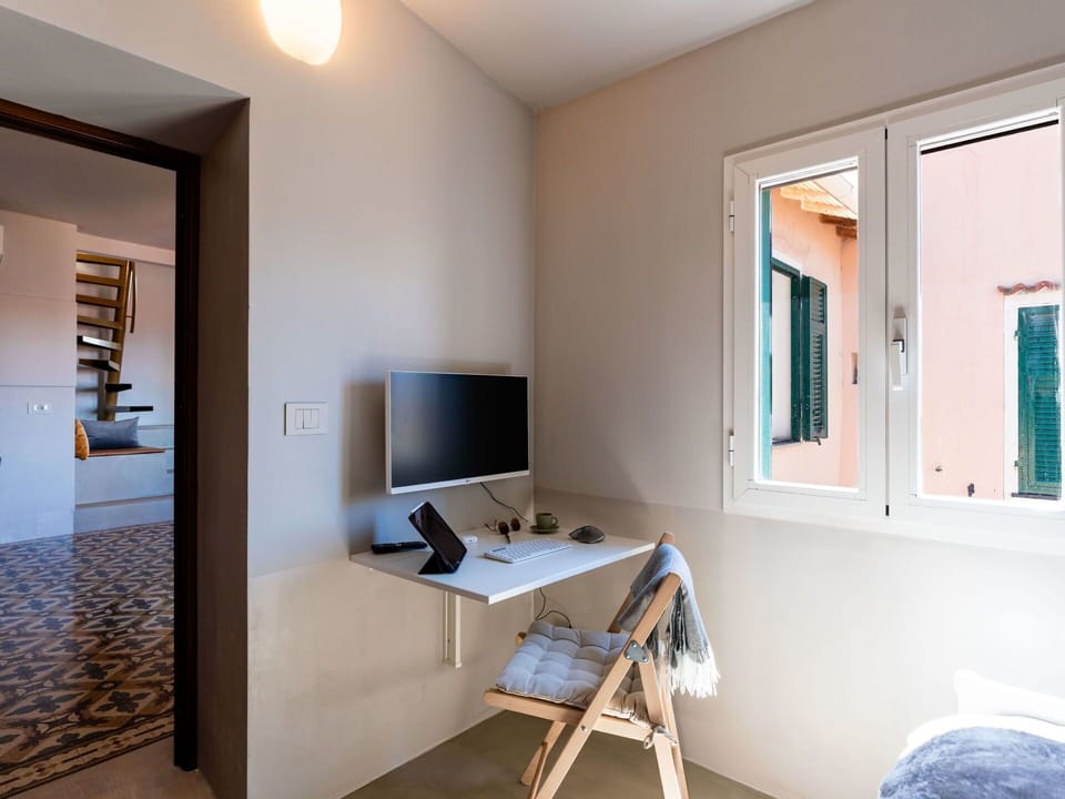 Apartment, Ocean